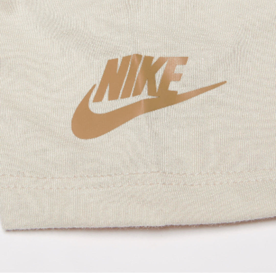 Nike 2-piece t-shirt and cargo shorts set