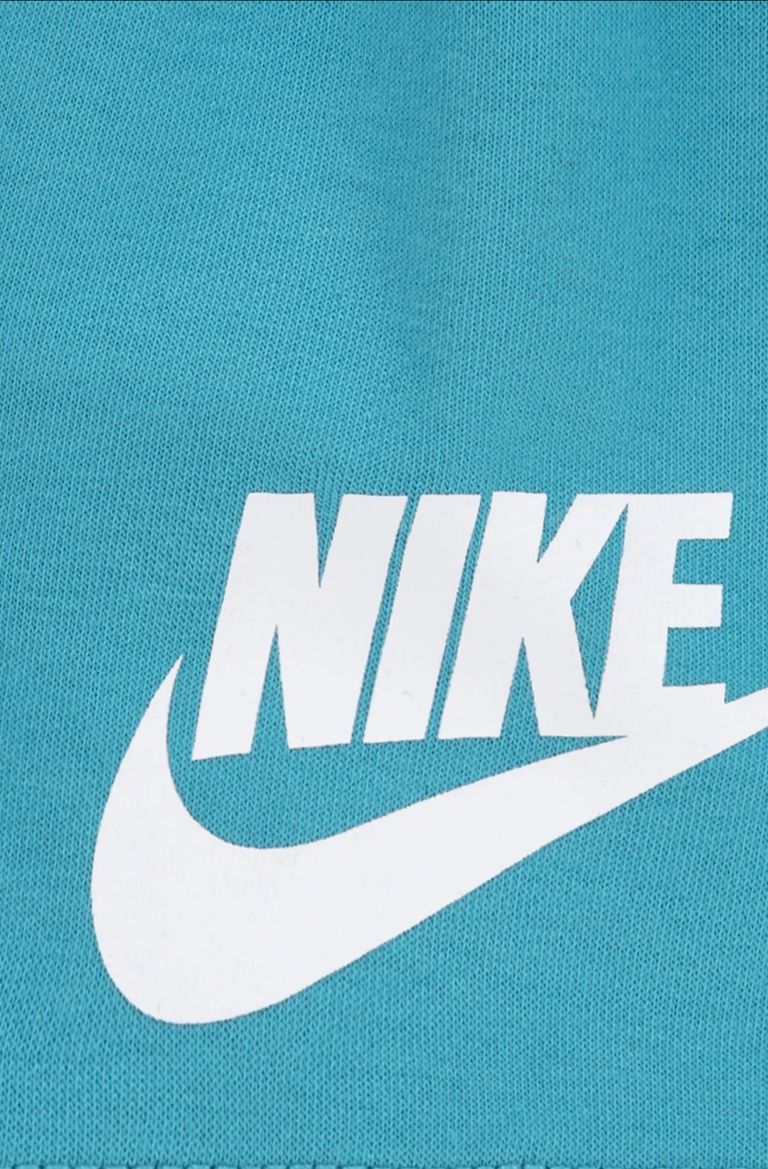 Nike 2-piece t-shirt and trousers set
