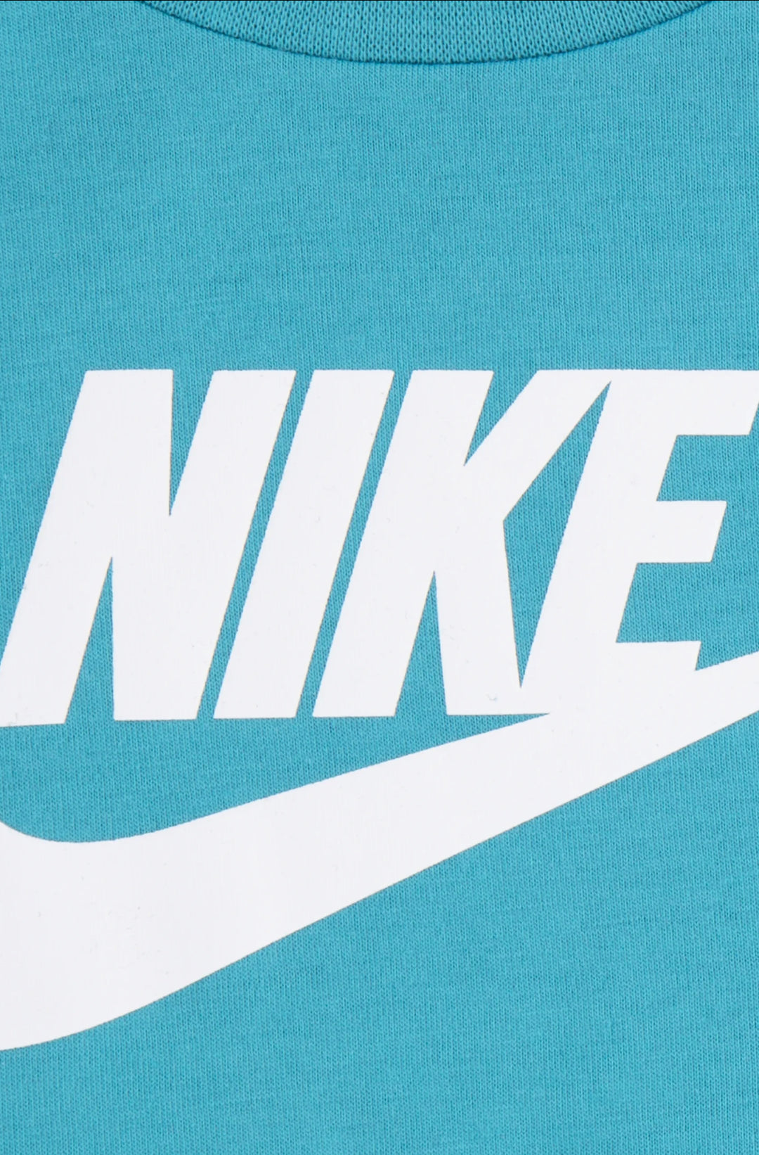Nike 2-piece t-shirt and trousers set