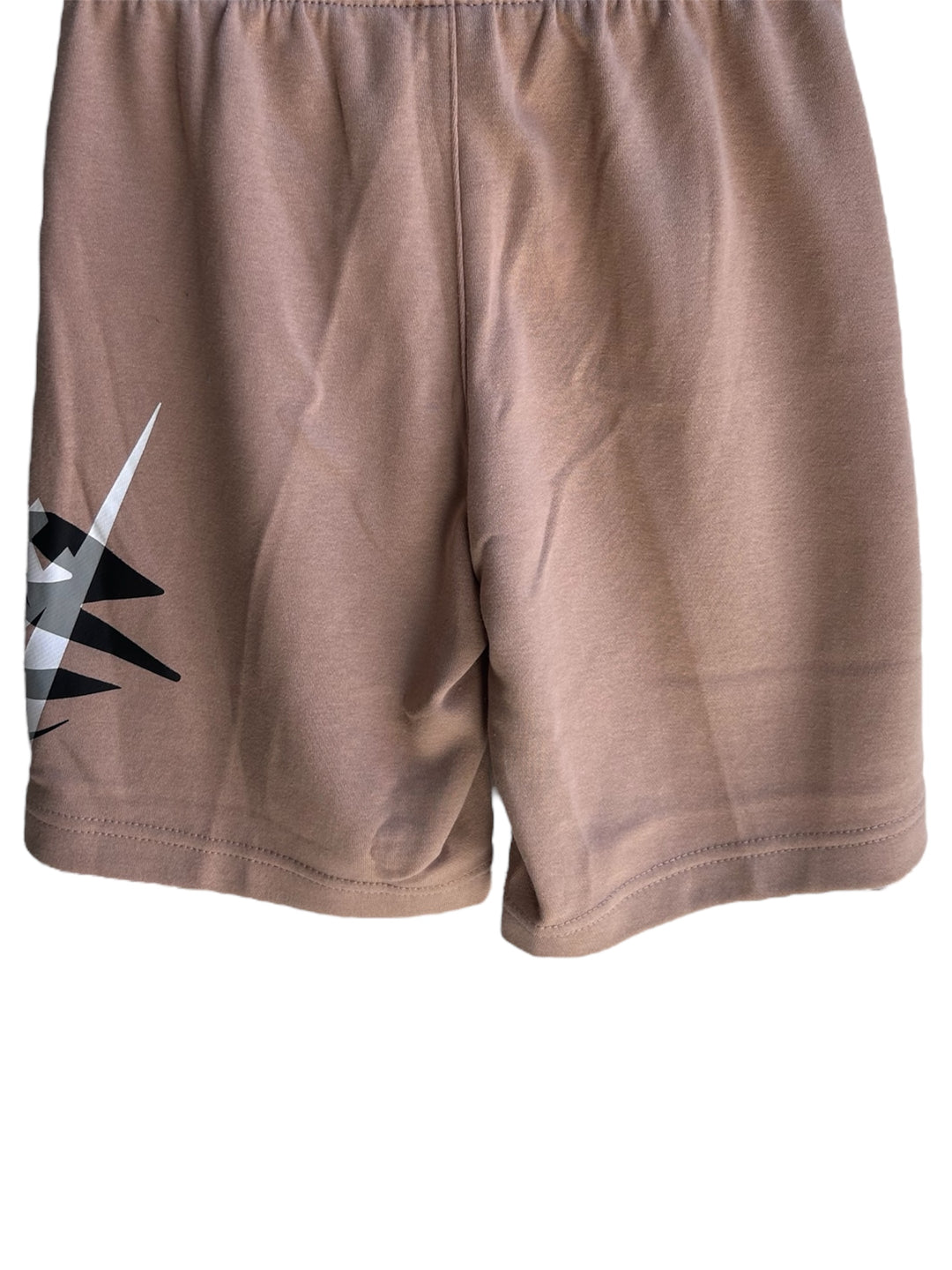Completo maglietta maniche corte e pantaloncino con grafica ragazzo