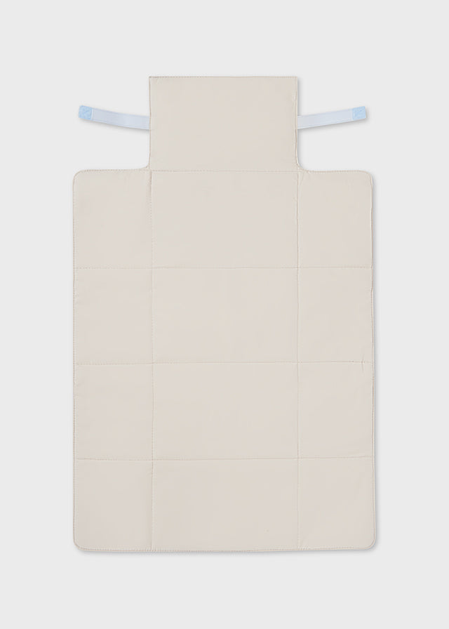 Baby fringe changing table