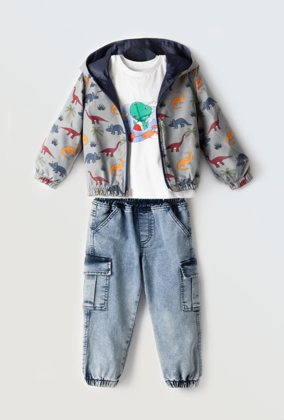 Completo giubbotto, maglietta e jeans bambino