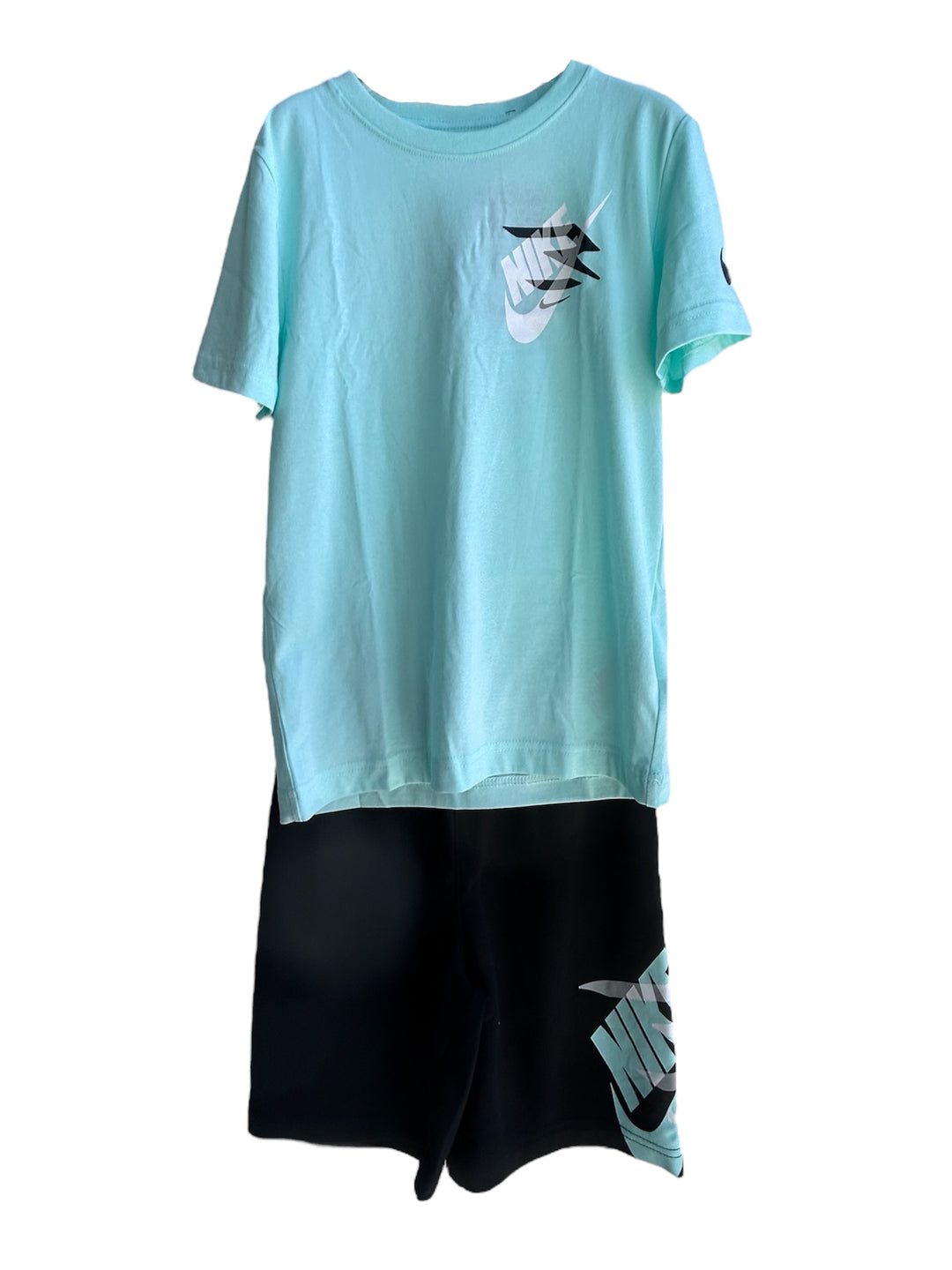 Completo maglietta maniche corte e pantaloncino con grafica ragazzo