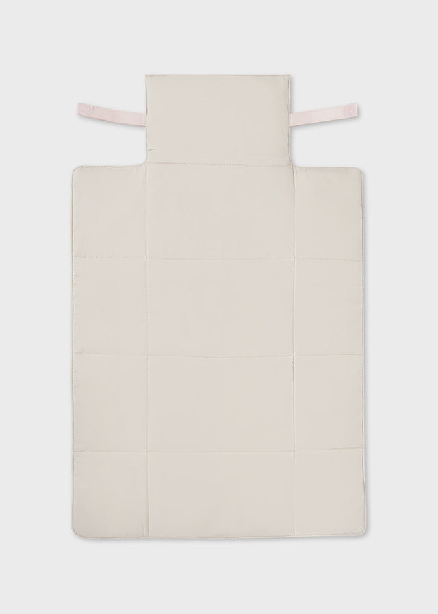 Baby fringe changing table