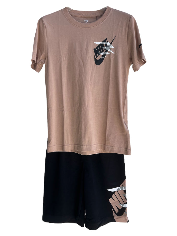 Completo maglietta maniche corte e pantaloncino con grafica ragazzo
