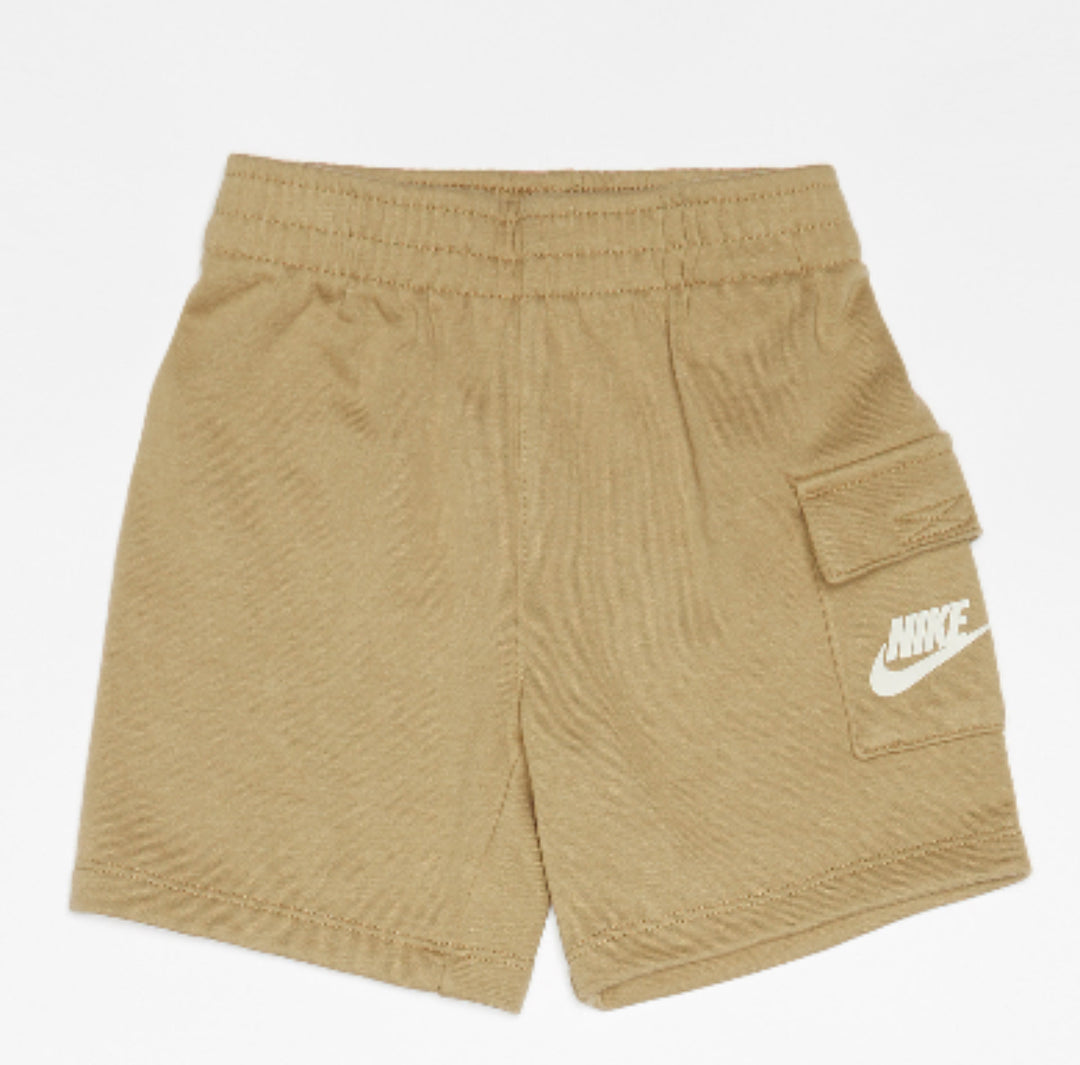 Nike 2-piece t-shirt and cargo shorts set