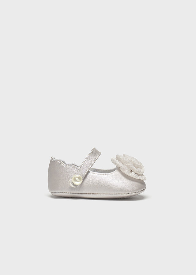 Scarpe neonata Mayoral