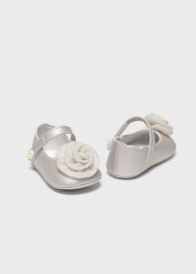 Scarpe neonata Mayoral