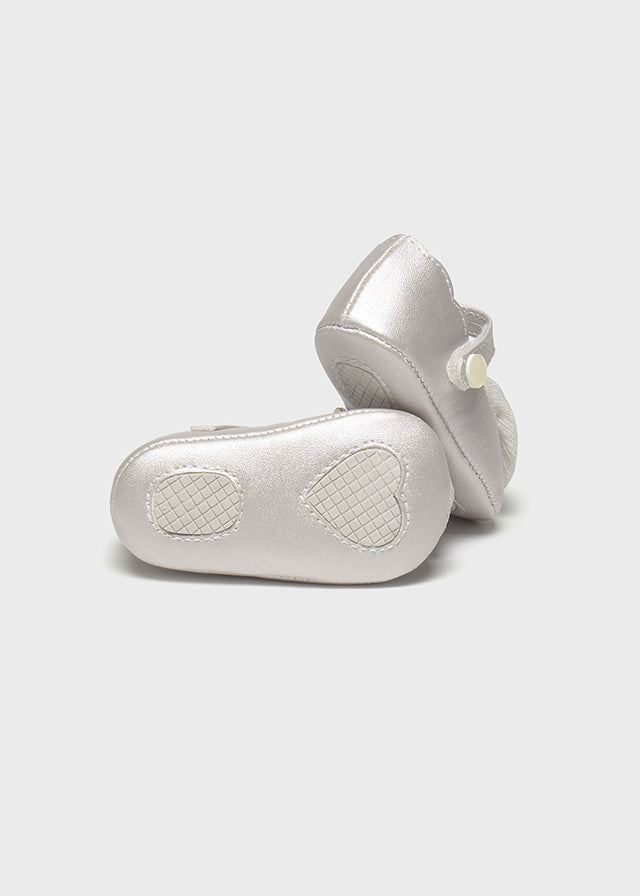 Scarpe neonata Mayoral