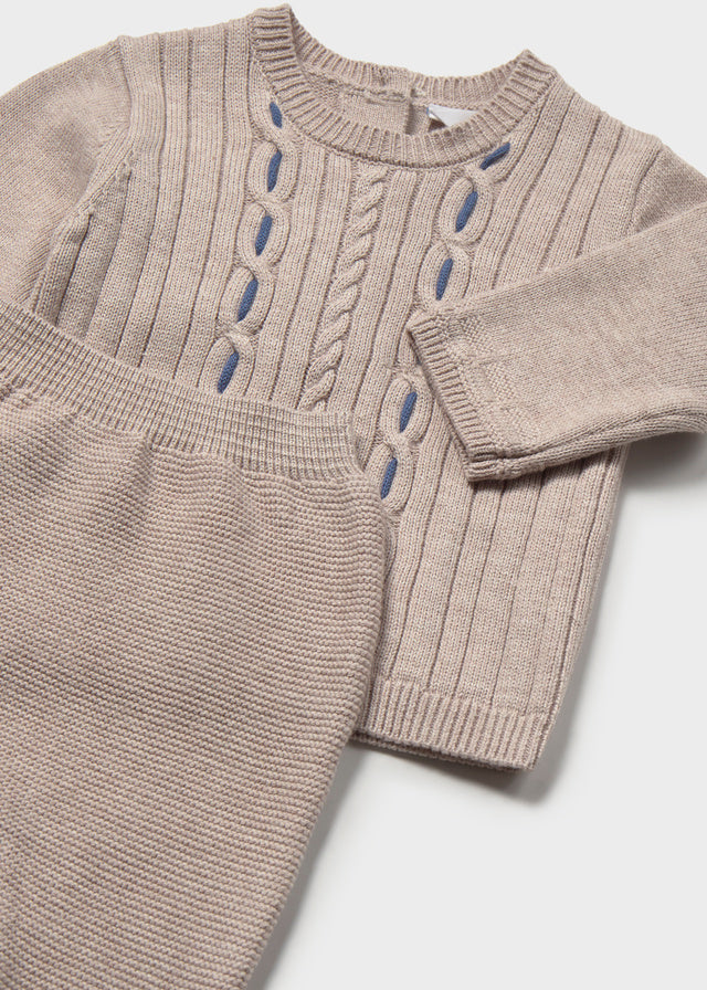 Completo tre pezzi in tricot con cappello neonato Mayoral