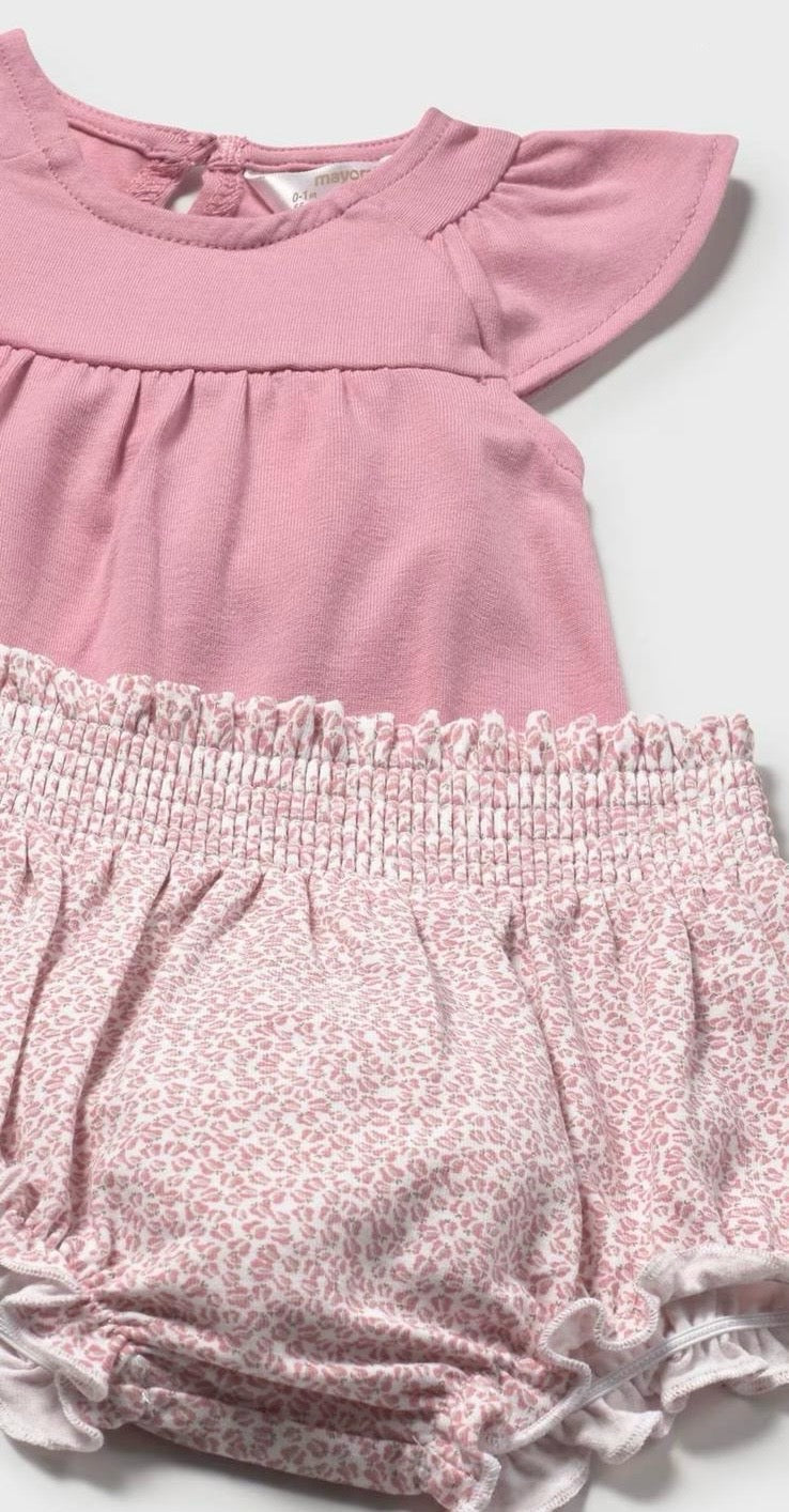 Completo maglietta e pantaloncino neonata Mayoral