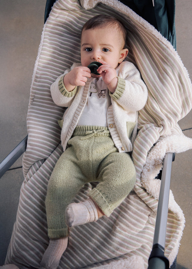 Completo tre pezzi in tricot neonato Mayoral