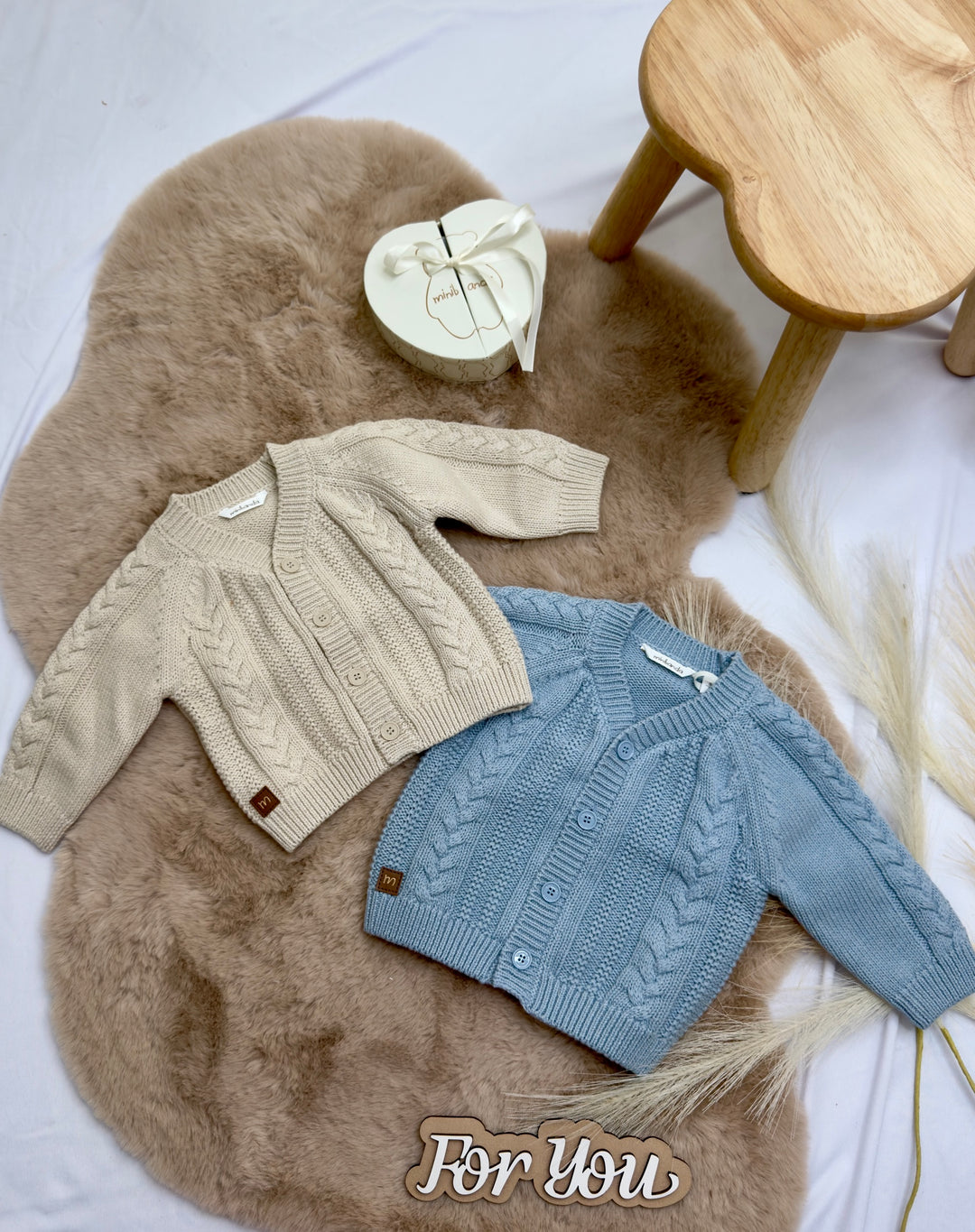 Cardigan scollo a v neonato Minibanda