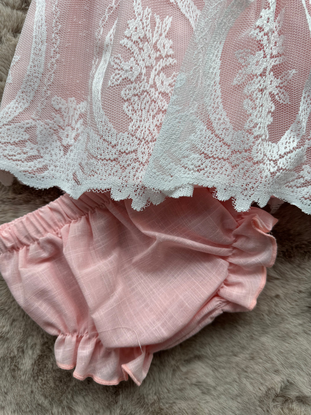 Vestito cerimoniale in macramè Valentina Bebès