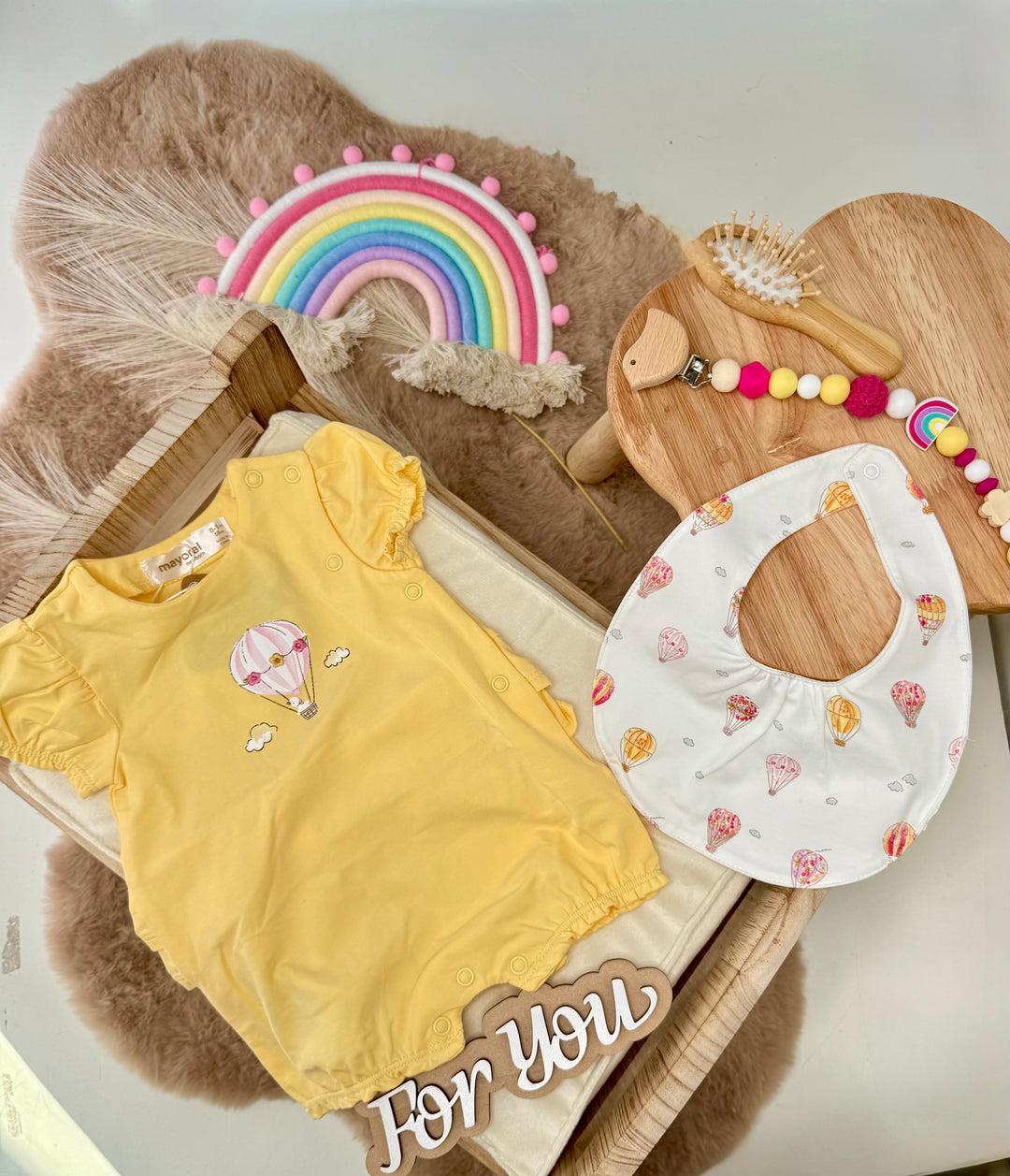 Pagliaccetto con rouche neonata Mayoral