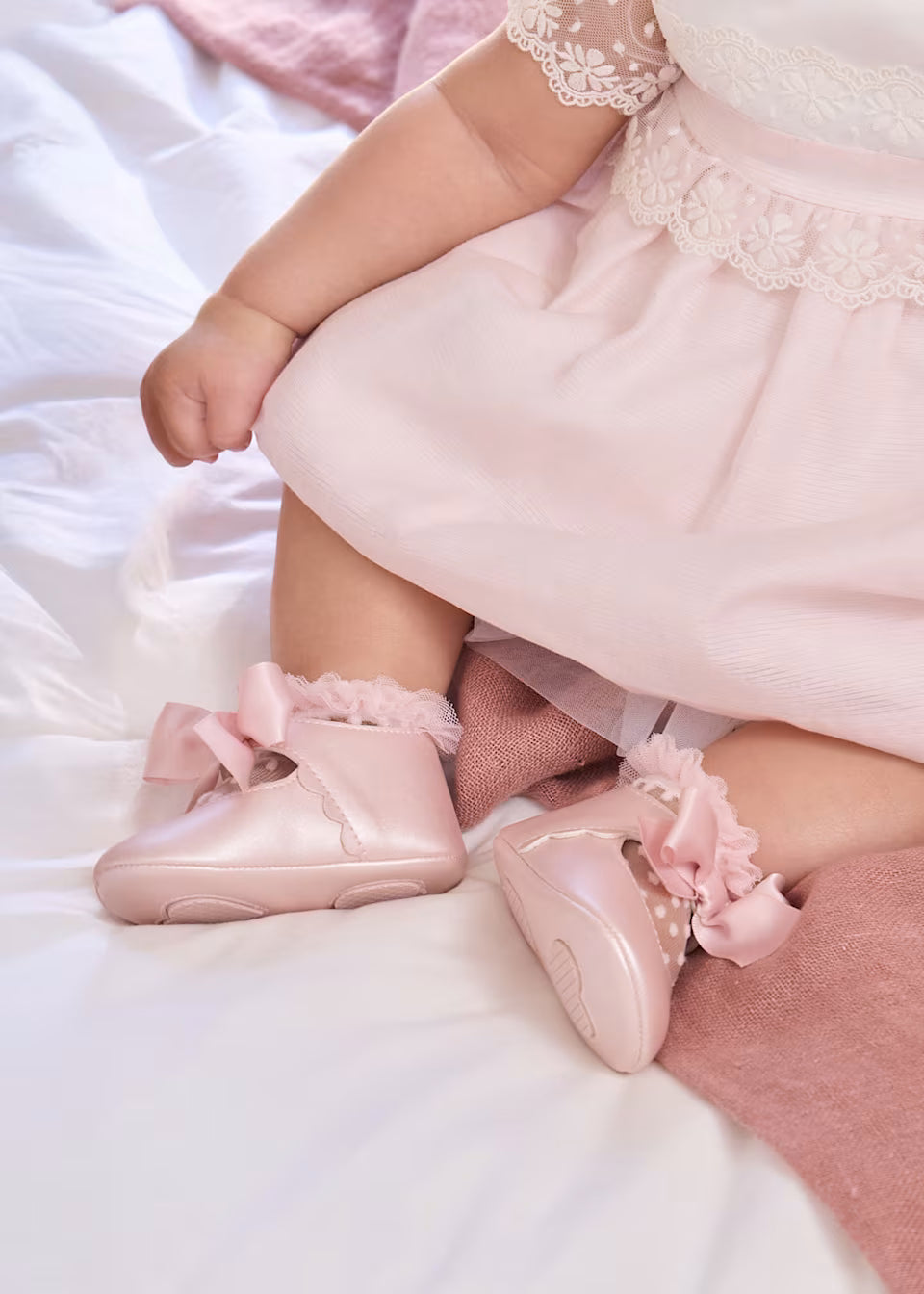 Ballerine cerimonia fiocco in raso neonata Mayoral