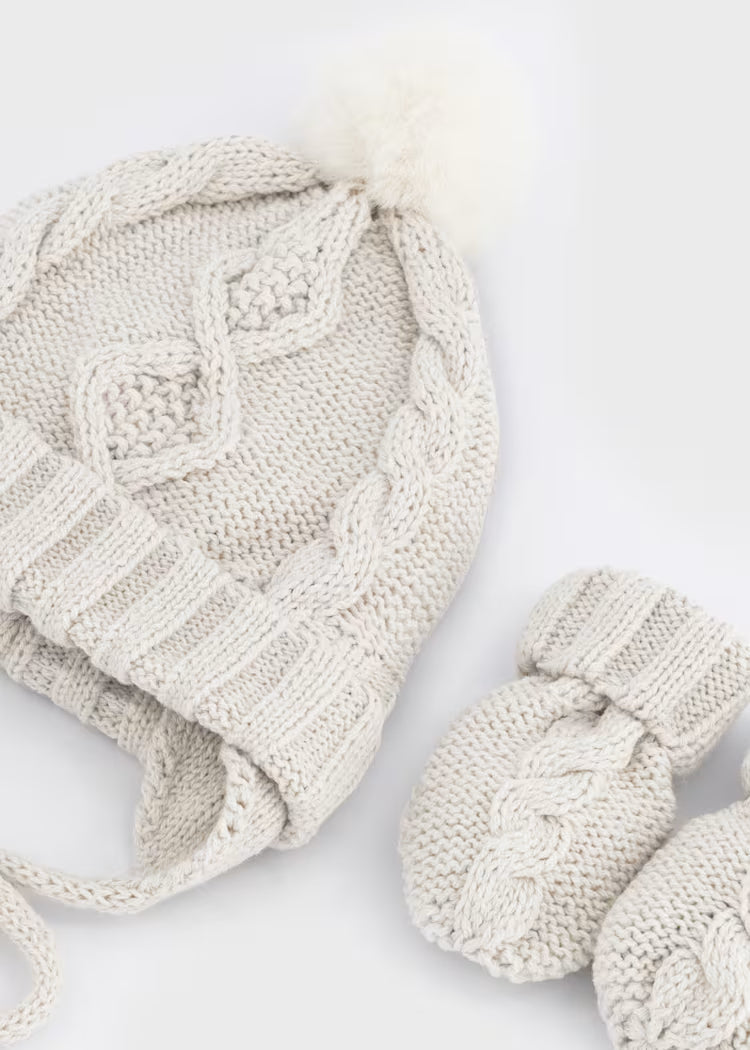 Completo cappello e guanti in tricot neonato Mayoral