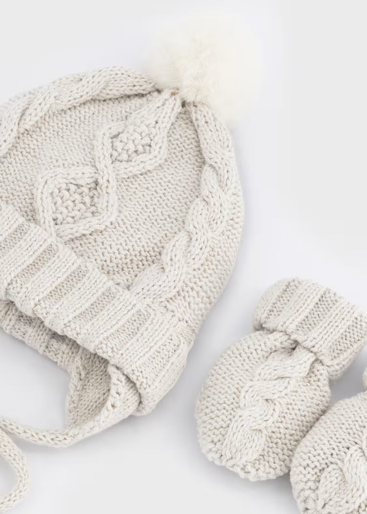 Completo cappello e guanti in tricot neonato Mayoral