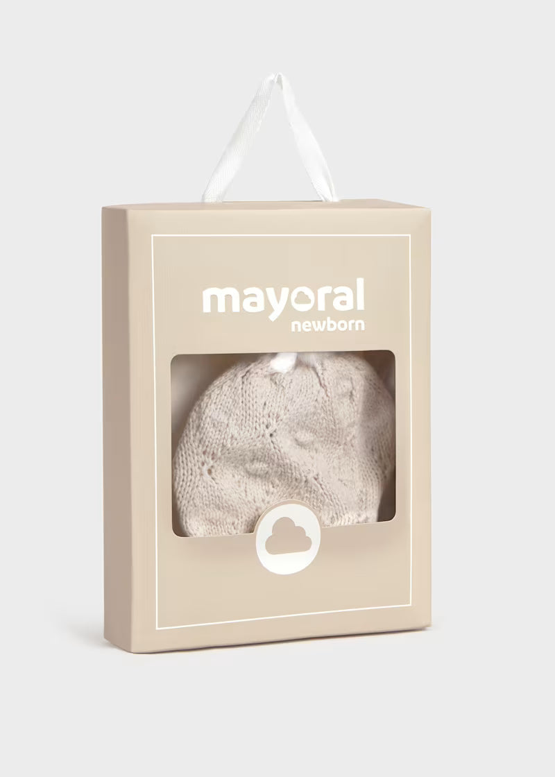 Cappello con pon pon e guantini neonata Mayoral