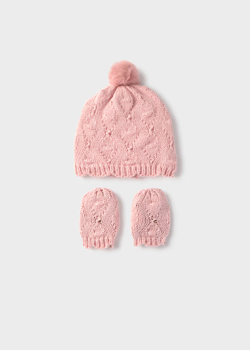 Cappello con pon pon e guantini neonata Mayoral