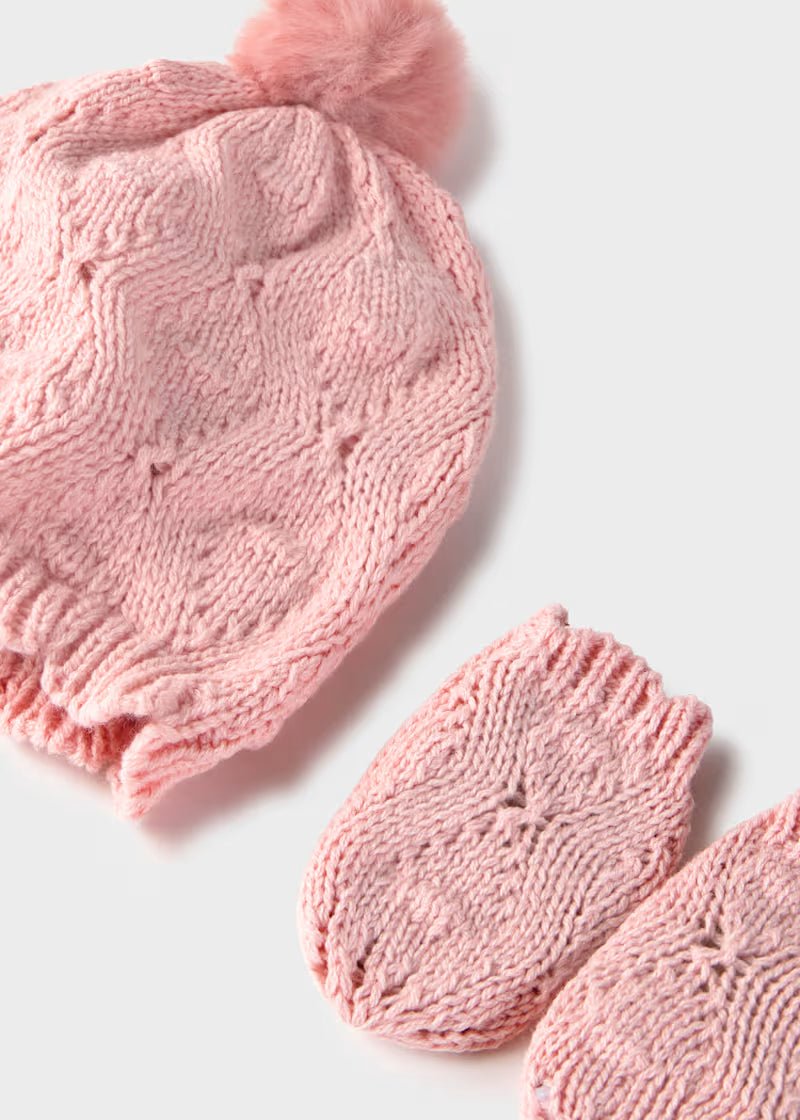 Cappello con pon pon e guantini neonata Mayoral