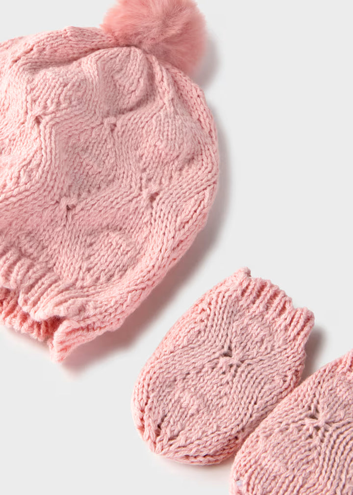 Cappello con pon pon e guantini neonata Mayoral