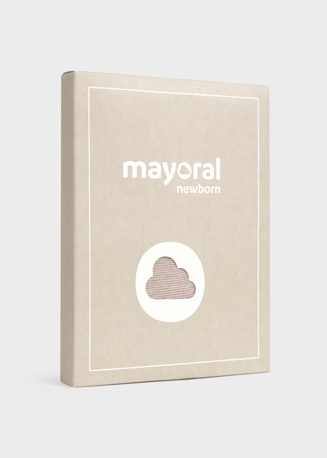 Completo tre pezzi in tricot con cappello neonato Mayoral
