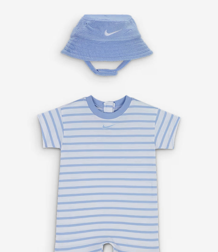 Pagliaccetto a maniche corte e cappellino con logo neonato