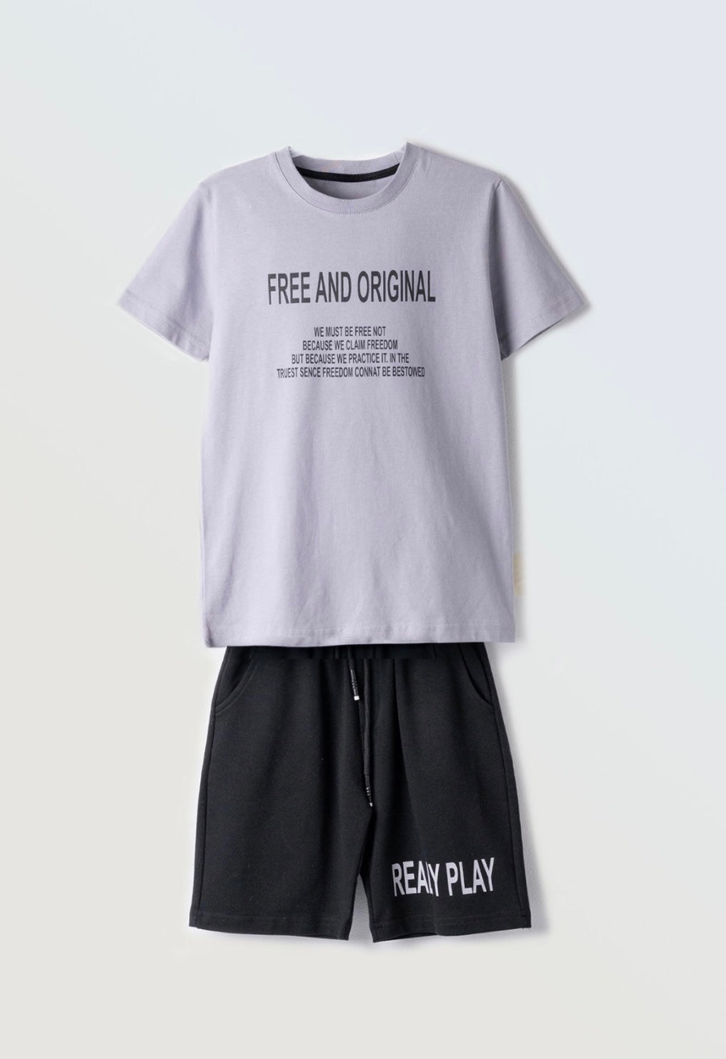 Completo maglietta con grafica e pantaloncini ragazzo
