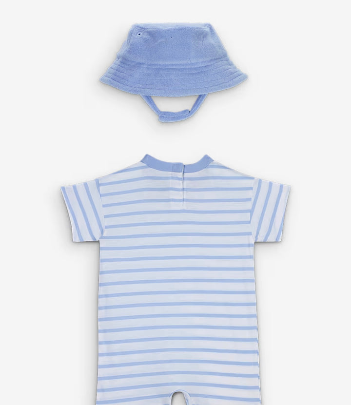 Pagliaccetto a maniche corte e cappellino con logo neonato
